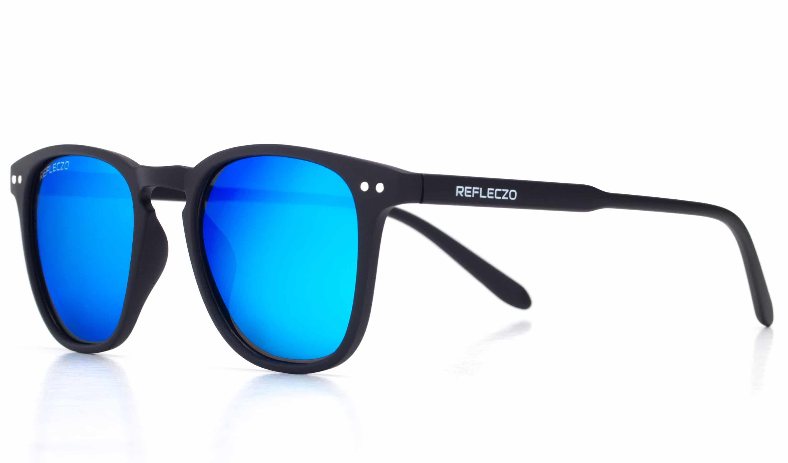 Alternative view of Cosmopolitan