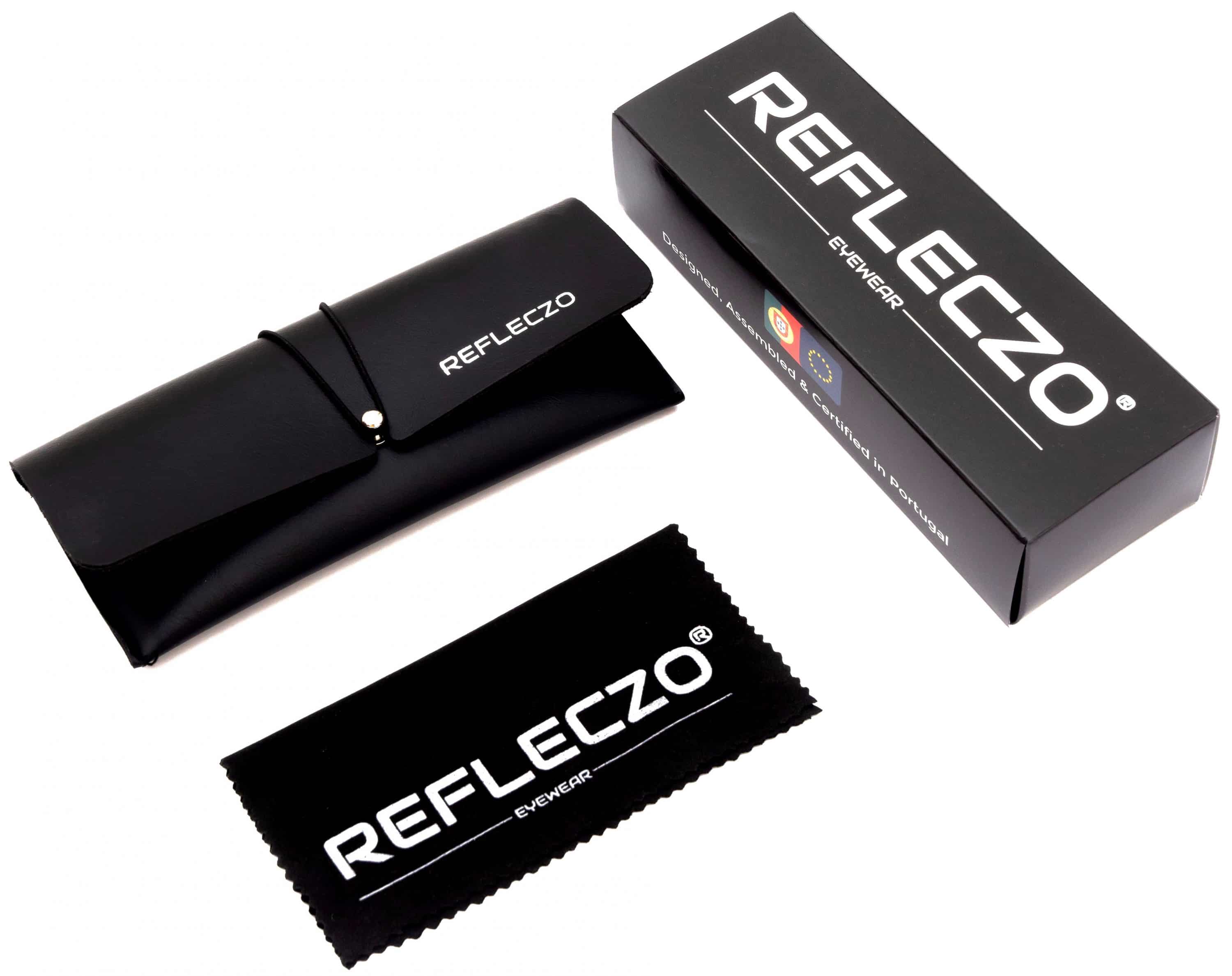 Alternative view of Kat Pretos